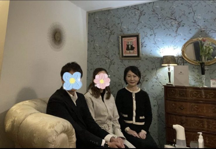 高年収男性とデザイナー女性