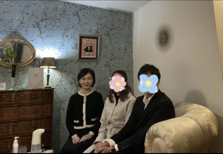 初めてのお見合い相手と結婚したカップル
